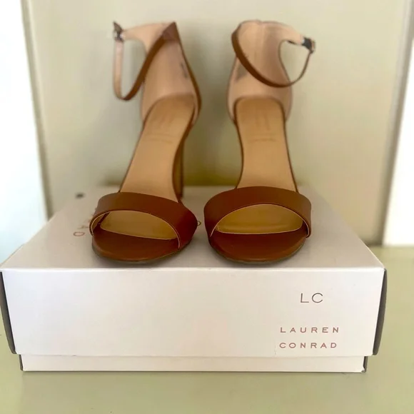 NWT Lauren Conrad Heals - Picture 3 of 4